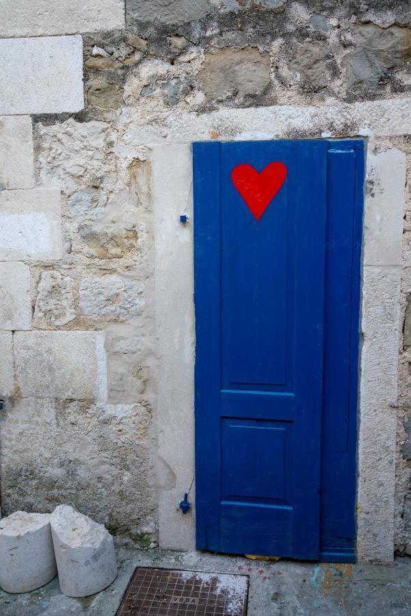 Old Town Makarska Apartments - Central Square Luaran gambar